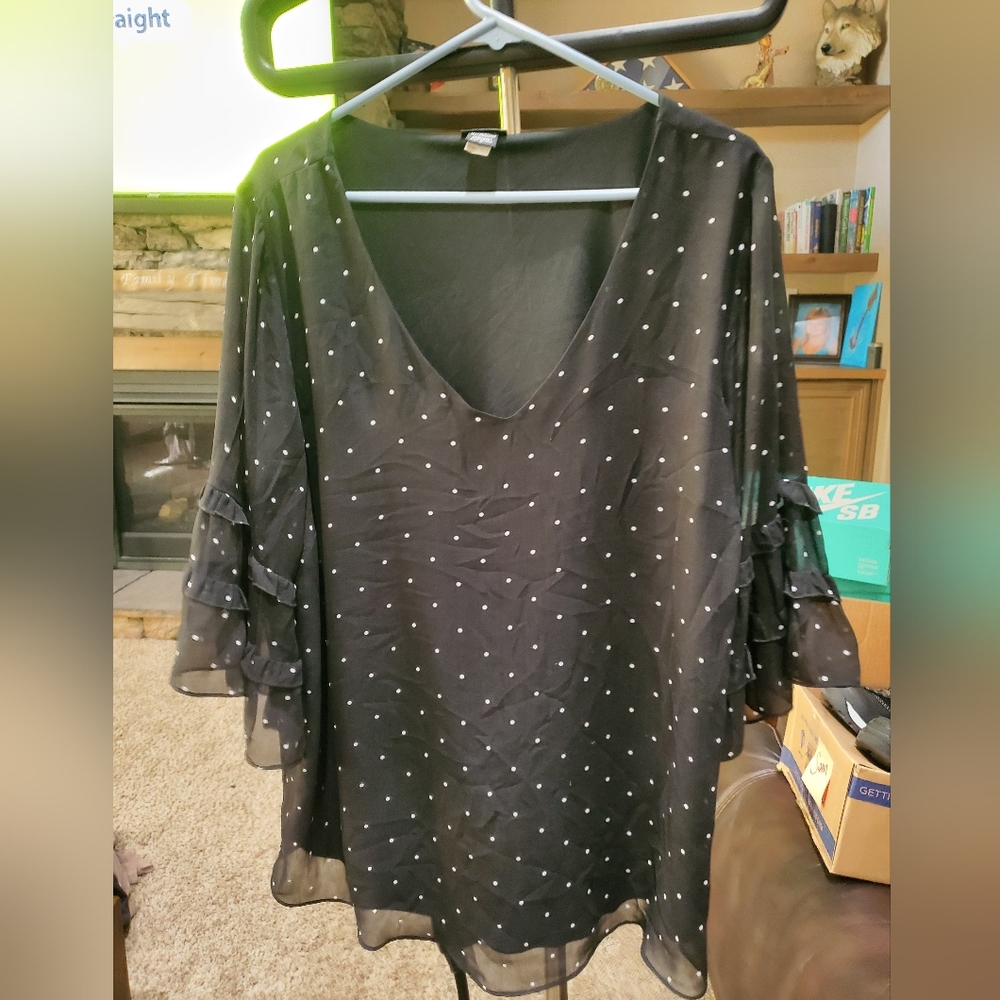 Torrid back poka dot dress shirt
